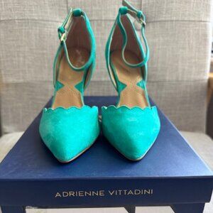 Adrienne Vittadini Surf Green Heels – Size 6